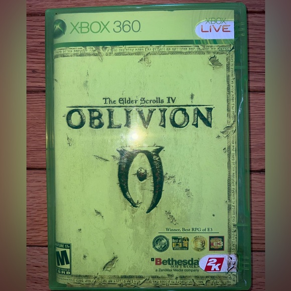 The Elder Scrolls IV: Oblivion on Xbox 360 video game disc - Picture 1 of 3